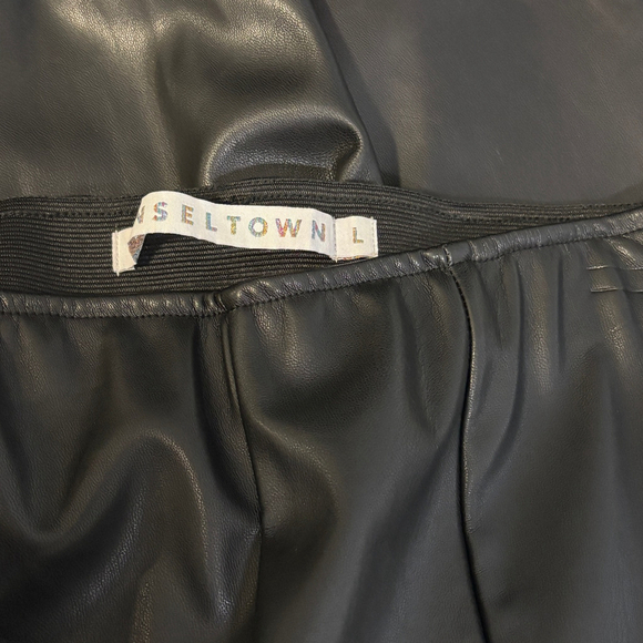 Tinseltown Juniors' Large Black Faux Leather High-Rise Skinny Pants NWOT - Picture 5 of 5